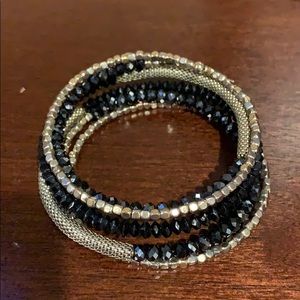 Ladies gold/black beaded bracelet